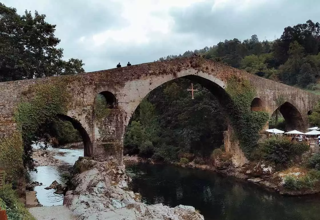 donde alojarse para visitar asturias