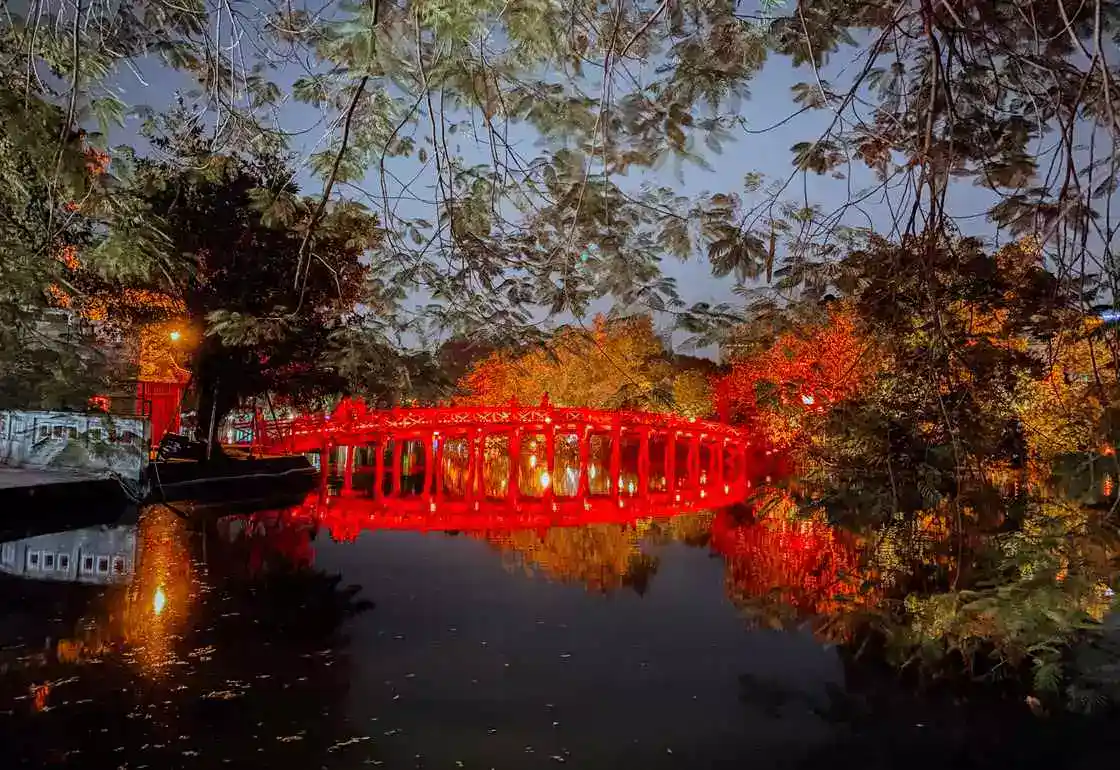 lago hoan kiem