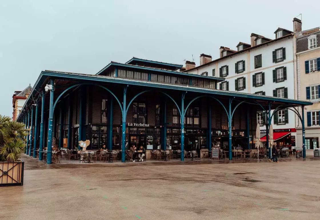les halles bayona