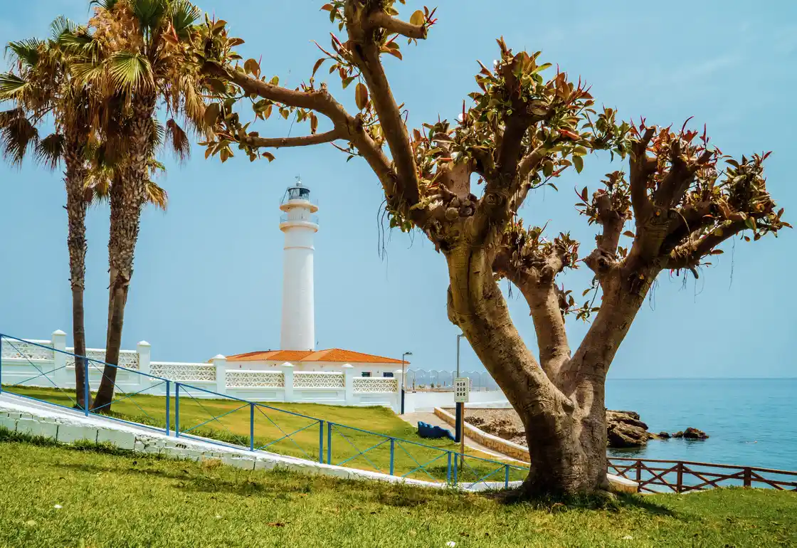 faro de torrox