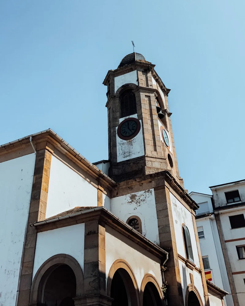 que ver luarca