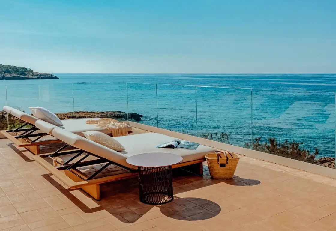 where to stay in menorca