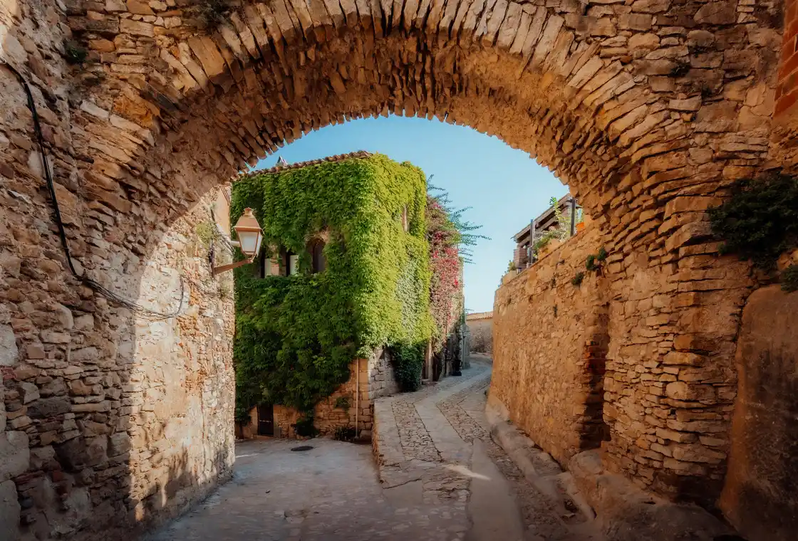 que hacer en peratallada costa brava