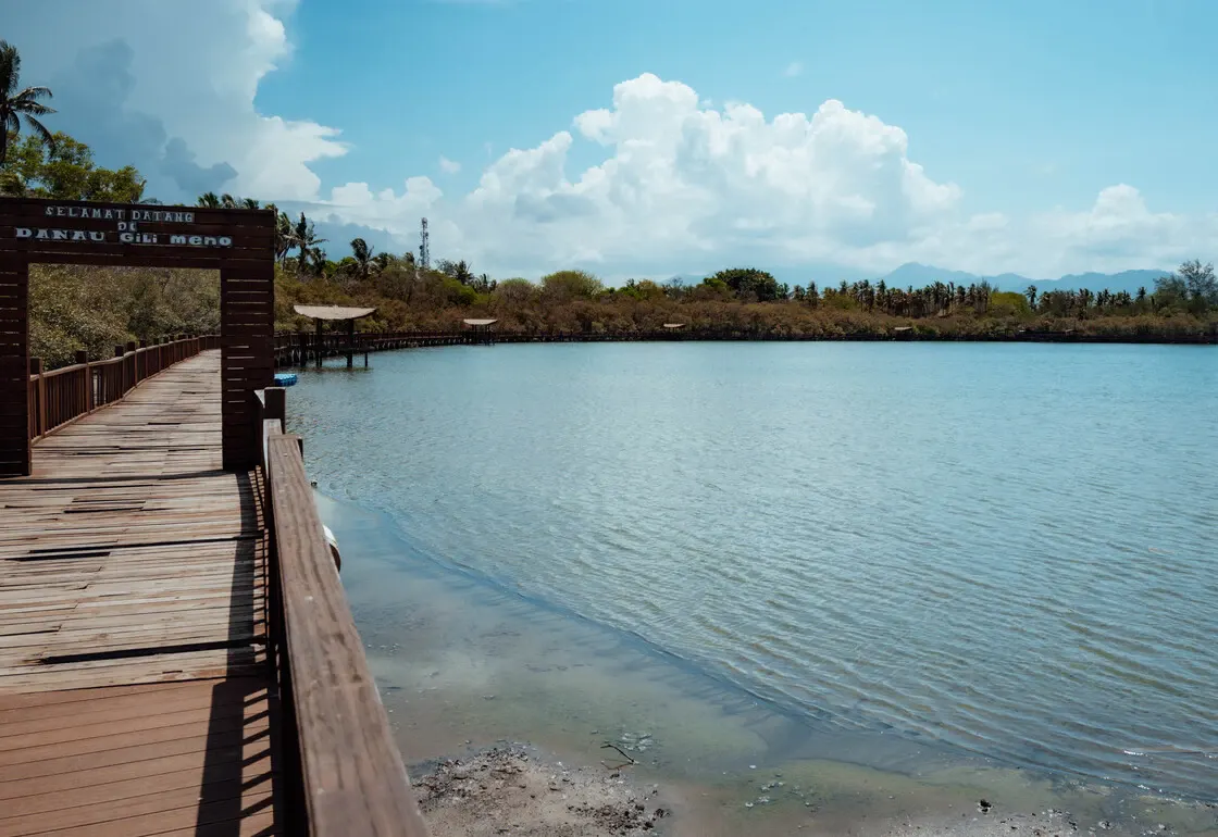 lago interior