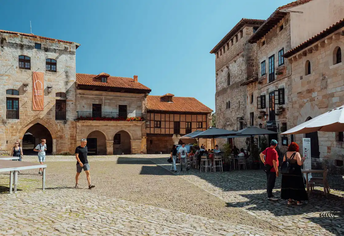 plaza mayor de ramon pelayo