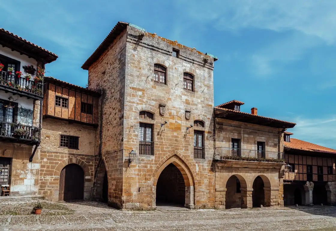 que hacer en santillana cantabria