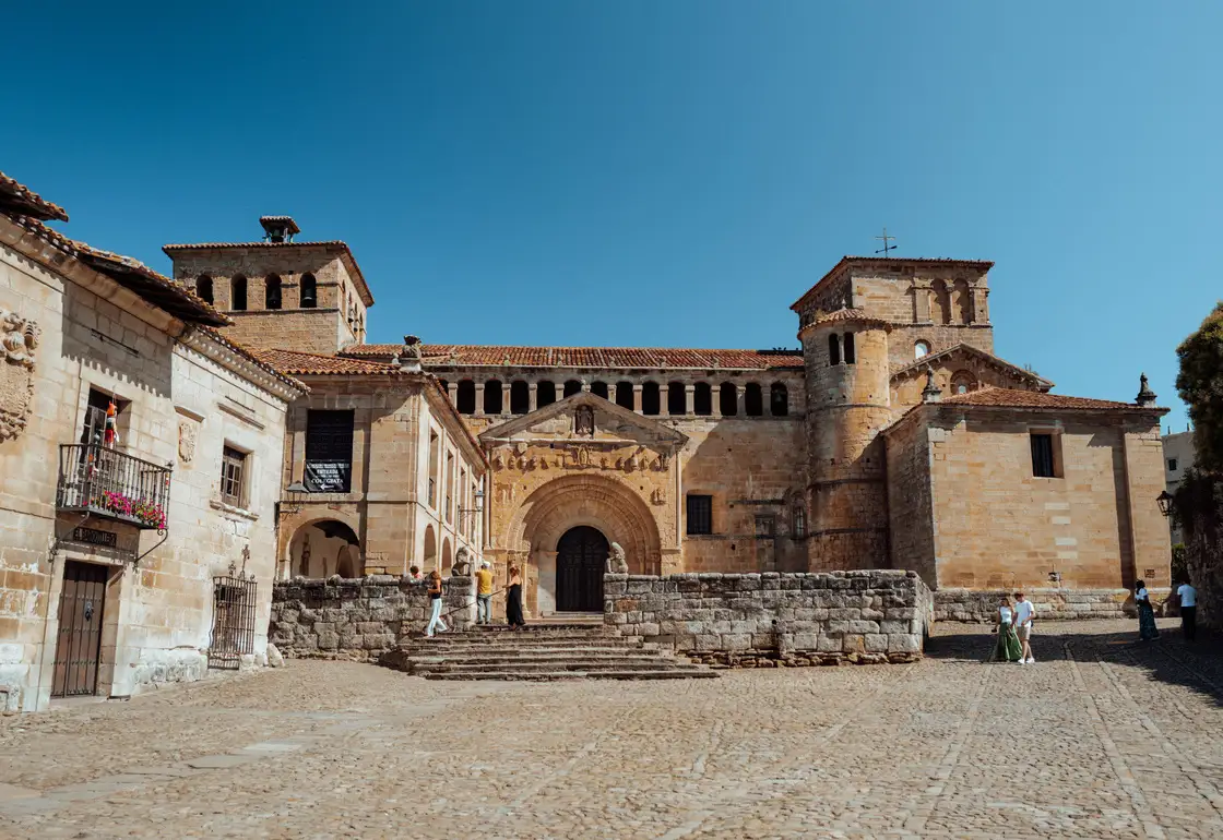 que ver en santillana del mar